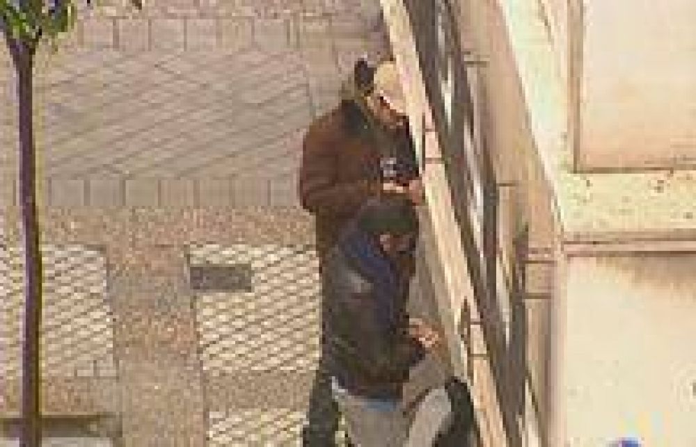 Salta: Una pareja qued� demorada por venta de coca�na en la v�a p�blica