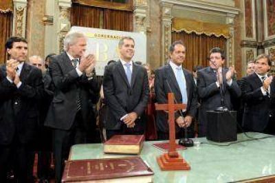 Scioli les pidi� a los nuevos funcionarios trabajar de cara a los desaf�os del desarrollo