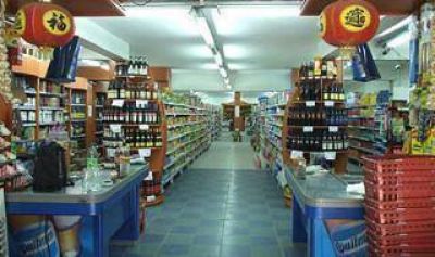 La Plata: Cierran supermercados chinos ante amenazas de saqueos