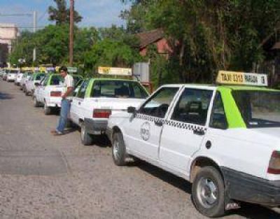 Informe anual de habilitaciones 2013 para taxis y radiotaxis