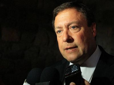 "Sabemos que con los salarios que se pagan no alcanza"