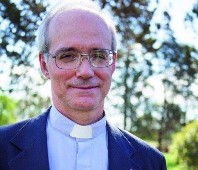Asumi� el nuevo rector de la UCC, padre Alfonso G�mez