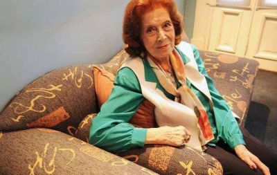 A los 102 a�os, muri� la cantante y actriz Nelly Omar