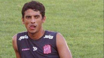 Finalmente Serrano es el primer refuerzo del �Santo�