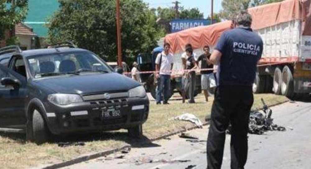 Doble accidente mortal: piden detener al camionero