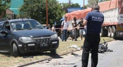 Doble accidente mortal: piden detener al camionero
