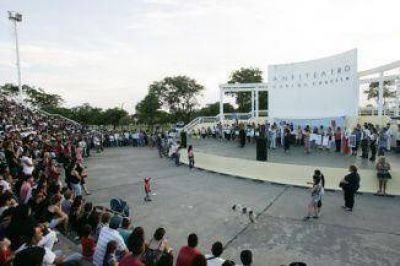 Entregaron diplomas a 618 estudiantes egresados del plan FinEs 2