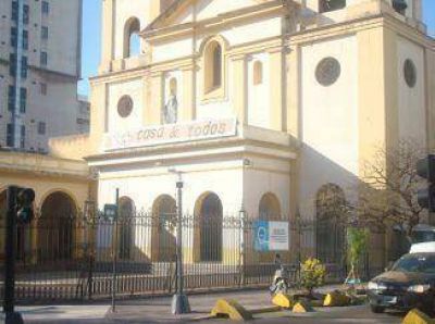 Quilmes Mi Casa se suma a la Nochebuena para gente de la calle en la Catedral