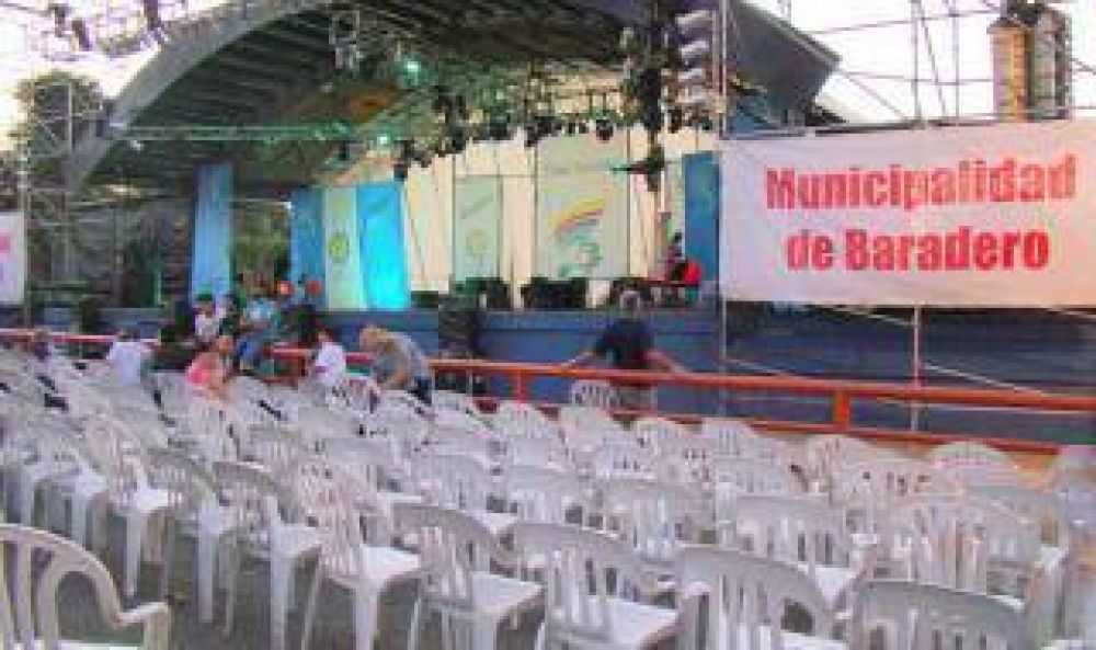 Los Nocheros, Jorge Rojas, La Mancha de Rolando y La Vela Puerca en el Festival de Baradero