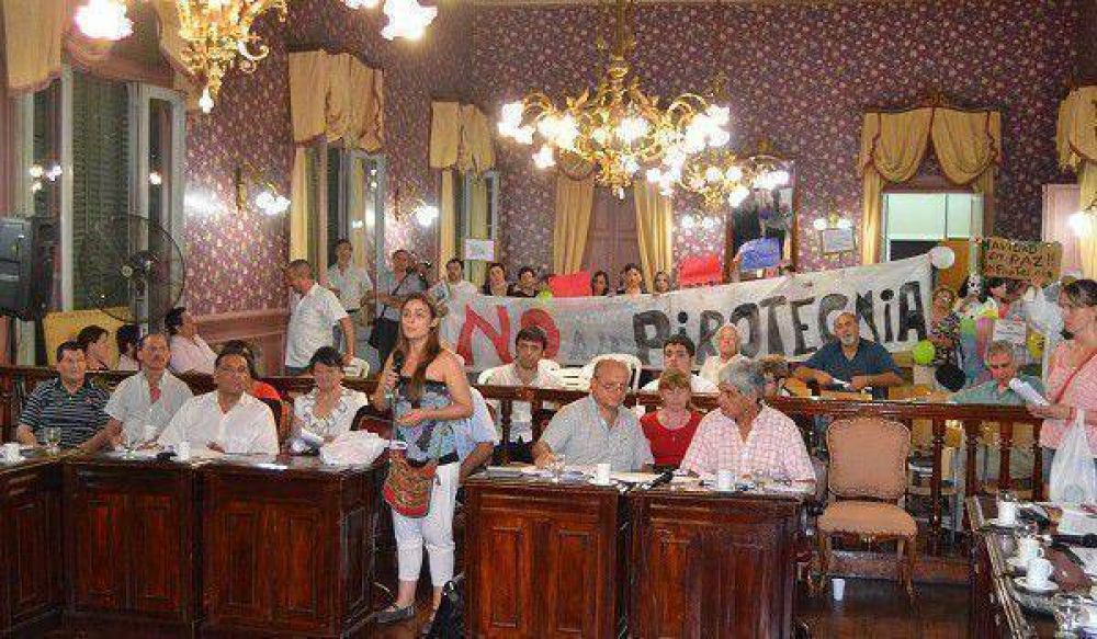 Movida local contra la pirotecnia