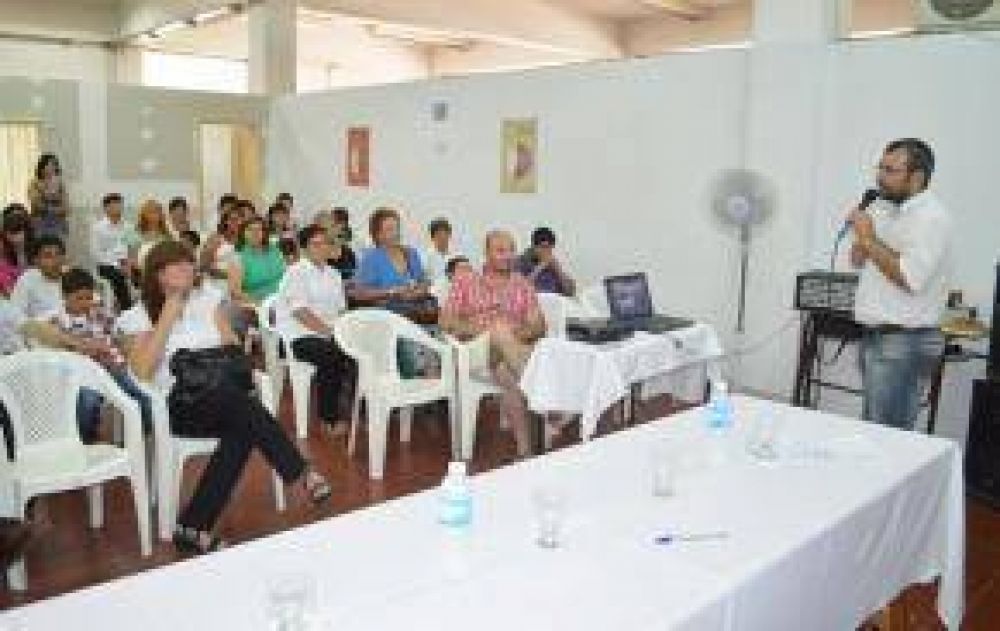 Se entregaron los certificados del Curso de Mozos y Camareras que impuls� el Gobierno Municipal
