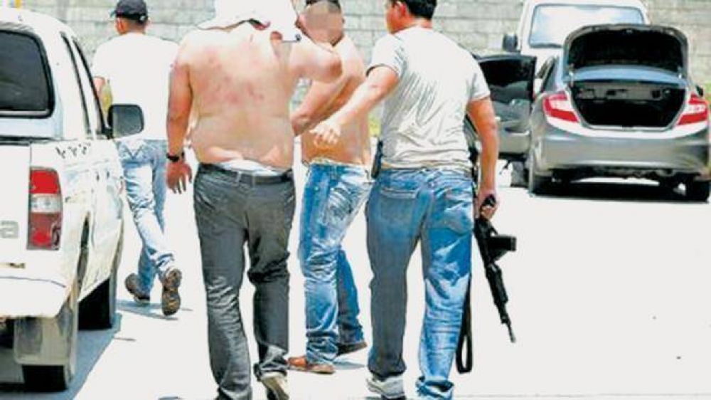 Falsos polic�as golpearon a un adolescente en San Javier
