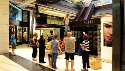 Inundaci�n en un shopping porte�o por la rotura de un ca�o
