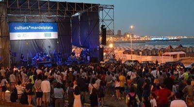 Una multitud disfrut� del Festival M�sica en Navidad