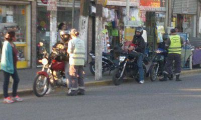 Fuertes controles viales en plena zona comercial de Derqui