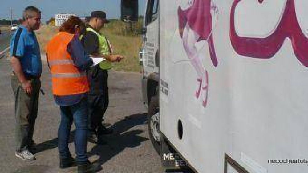 Bromatolog�a realiza controles en rutas