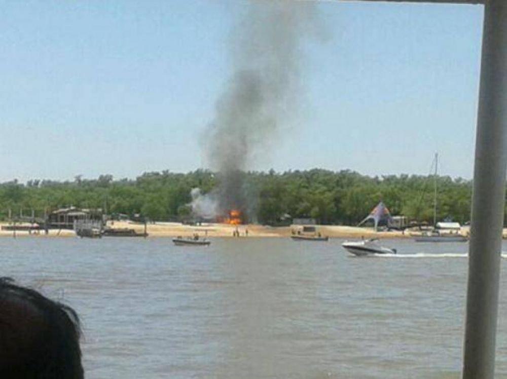 A horas de que terminara la fiesta en Dej� Vu, se desat� un incendio
