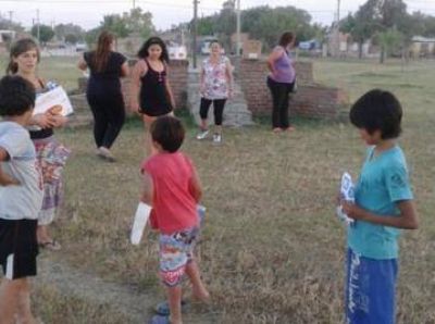 El PRO entreg� golosinas en Villa Italia, FONAVI y Atepam