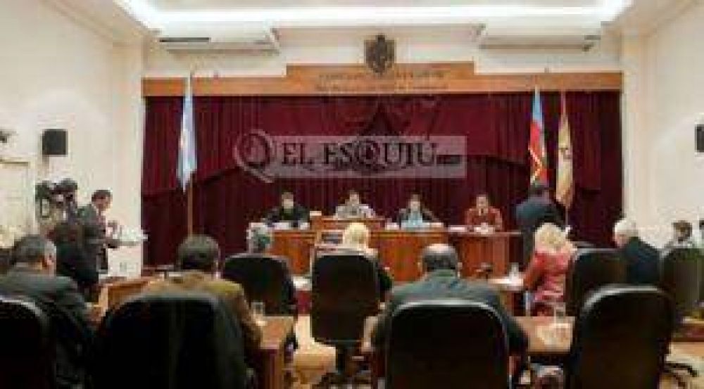 Intentan disminuir la �s�per poblaci�n� en el Concejo Deliberante capitalino