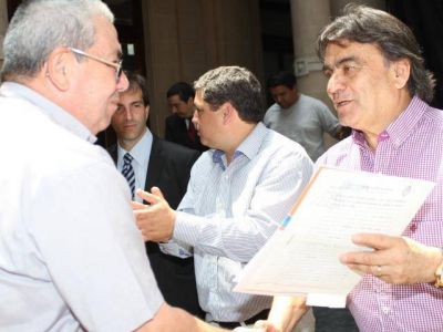 M�s escrituras para vecinos