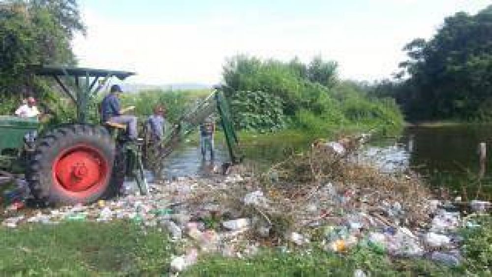 Podr�an cerrar los canales de riego los fines de semana para evitar que sean da�ados
