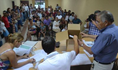 �Queremos que los empleados municipales del Saladillo tengan su casa propia�