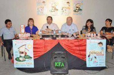 Autoridades sanitarias de la provincia lanzaron en Ojo de Agua la campa�a 2014 de prevenci�n contra el dengue