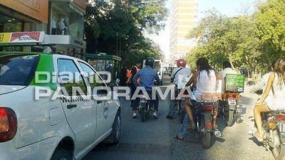 Ni�o sufri� un desmayo a causa del calor en pleno centro de Santiago