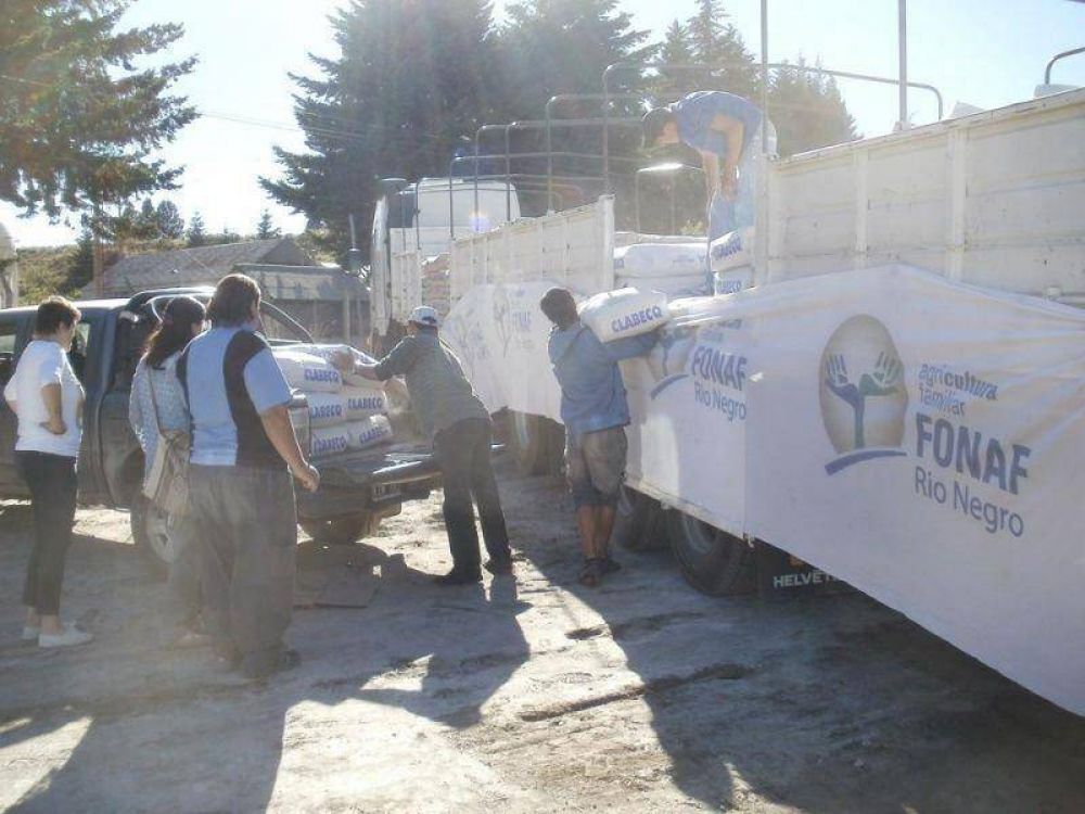 El FONAF entreg� harina del productor al consumidor en toda la regi�n