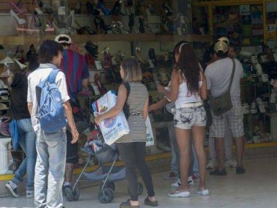 El comercio sin descanso, por la venta de regalos de Navidad