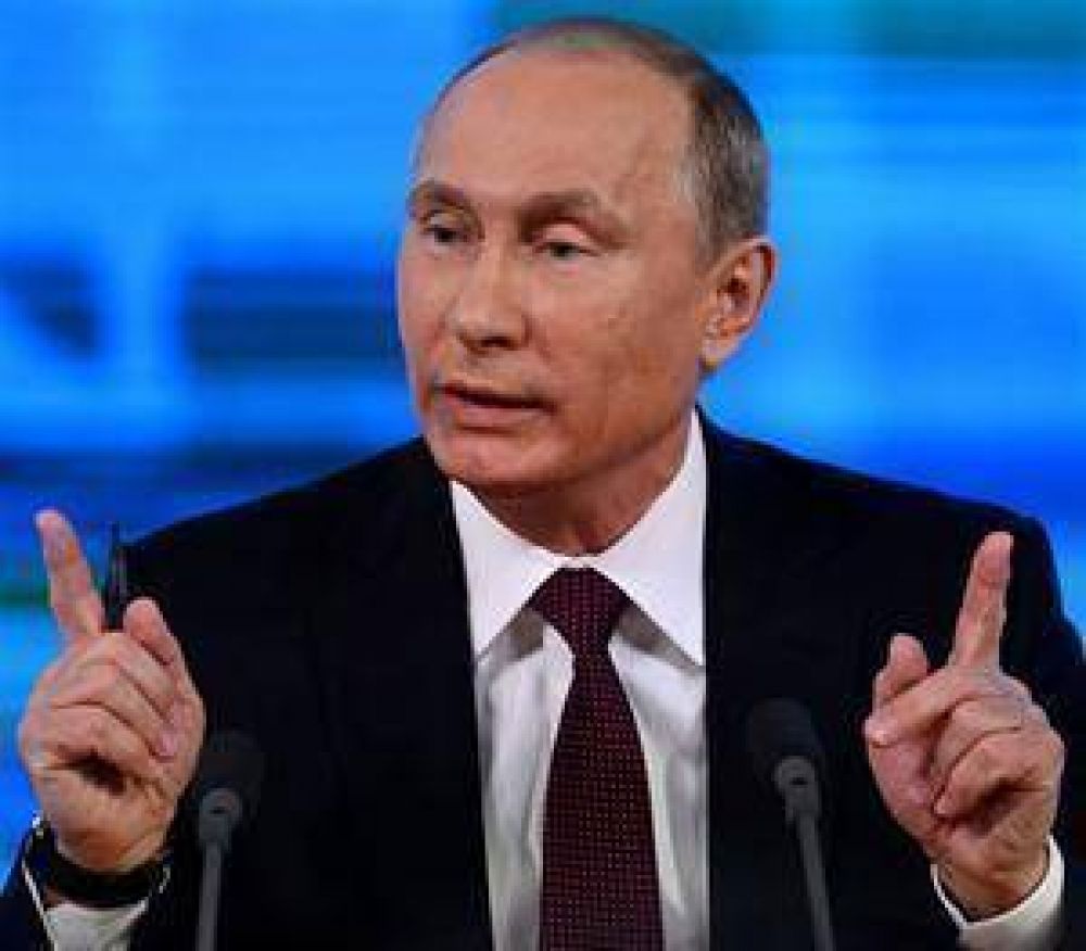 Putin demuestra su poder con premios y castigos