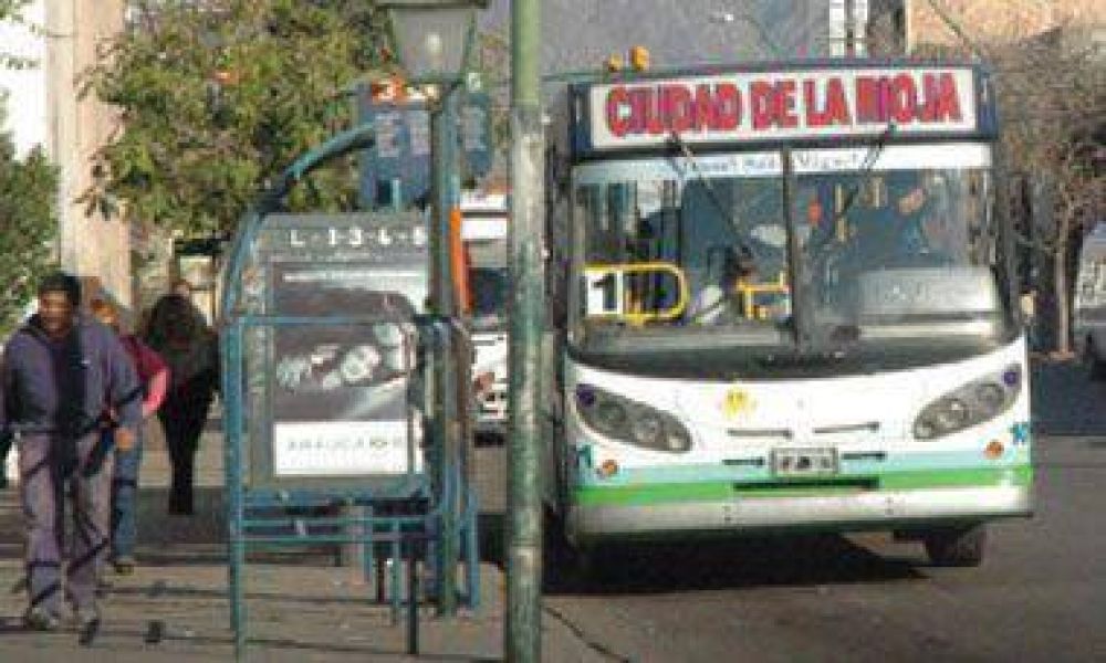Los choferes de Riojanos podr�an iniciar un paro total