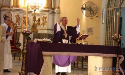 En su mensaje navide�o el Arzobispo pidi� por �el encuentro y el di�logo�