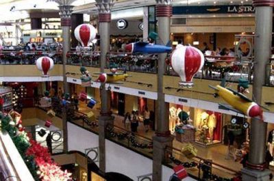 Se realiza hoy la tradicional noche de shopping por la Navidad