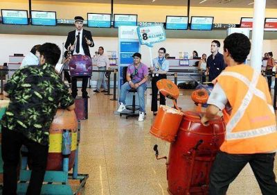 Aerol�neas recibi� en Ezeiza al pasajero 8 millones