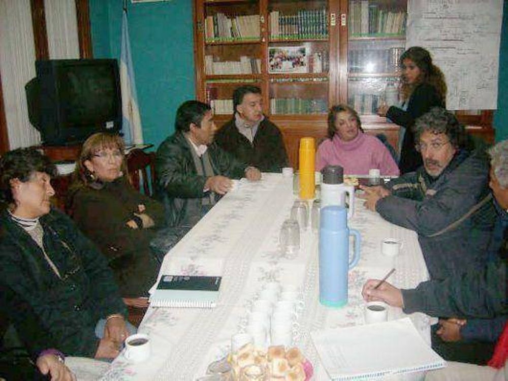 Reuni�n del Gobierno con la dirigencia de los estatales