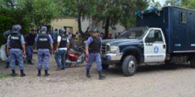 Mujer polic�a fue baleada por delincuentes