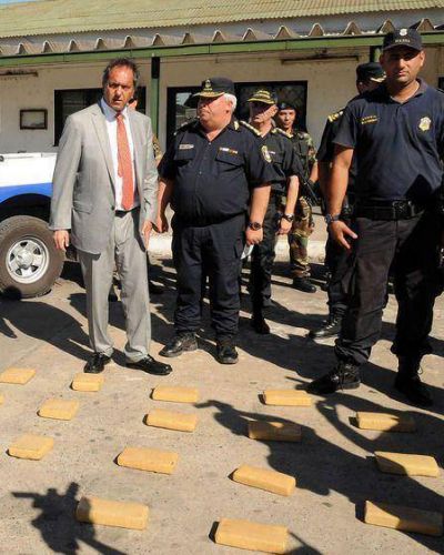 Secuestran una tonelada de marihuana que iban a vender en Buenos Aires