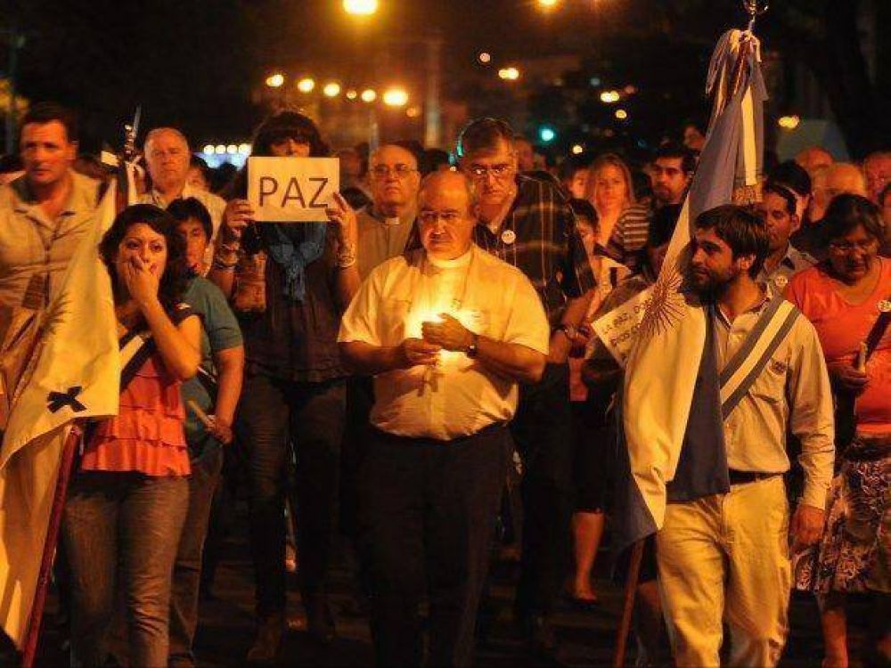 Los juje�os marcharon para pedir por una provincia en paz