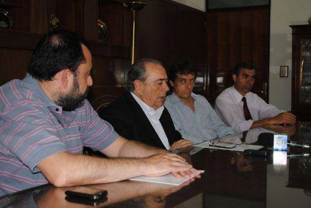 Gobierno anunci� plan de construcci�n de ba�os