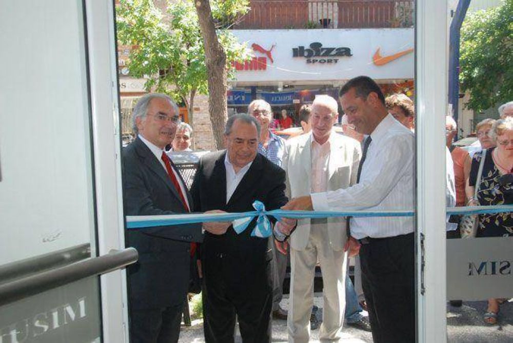 El CEC inaugur� una nueva farmacia en Santa Rosa