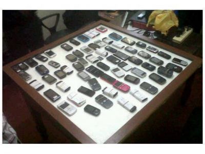 La Polic�a encontr� 62 celulares robados en una casa de Paran�