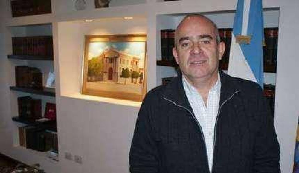 El intendente intim� a Aguas de Balcarce