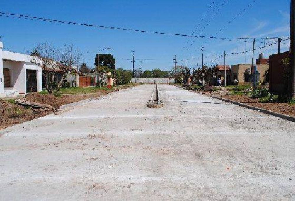 Concluye la ejecuci�n de la pavimentaci�n de las cinco cuadras dobles de calle Castelar  