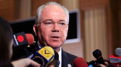 Ministro de Econom�a de Maduro confirma que aumentar� la gasolina m�s de un 2.600%