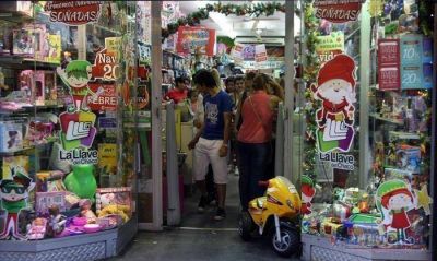 La peatonal Jun�n se vio abarrotada por las compras navide�as de �ltima hora