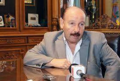 Inza ratific� la decisi�n de no renovar contratos a agentes del Hospital Pintos