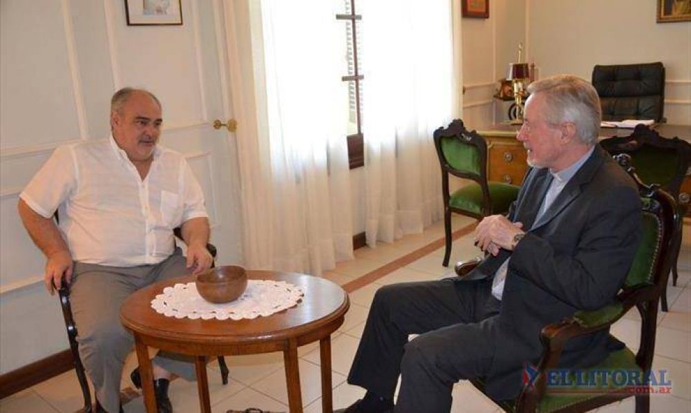 Stanovnik llev� el saludo de Navidad a Colombi, R�os y el presidente del STJ