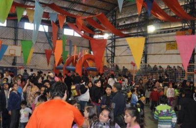 Pap� Noel contin�a recorriendo los barrios de R�o Grande