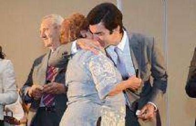 Juan Manuel Urtubey: �Queremos recuperar el valor de lo que significa ser un servidor p�blico�